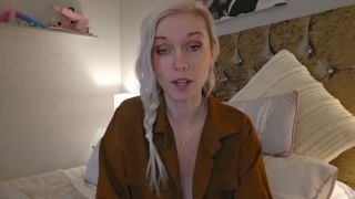 Lexi Snow – Aunt Sucks Your Cock As Payment