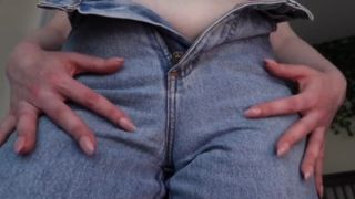Rita Peach – Stepmommy Jeans Pussy Eating